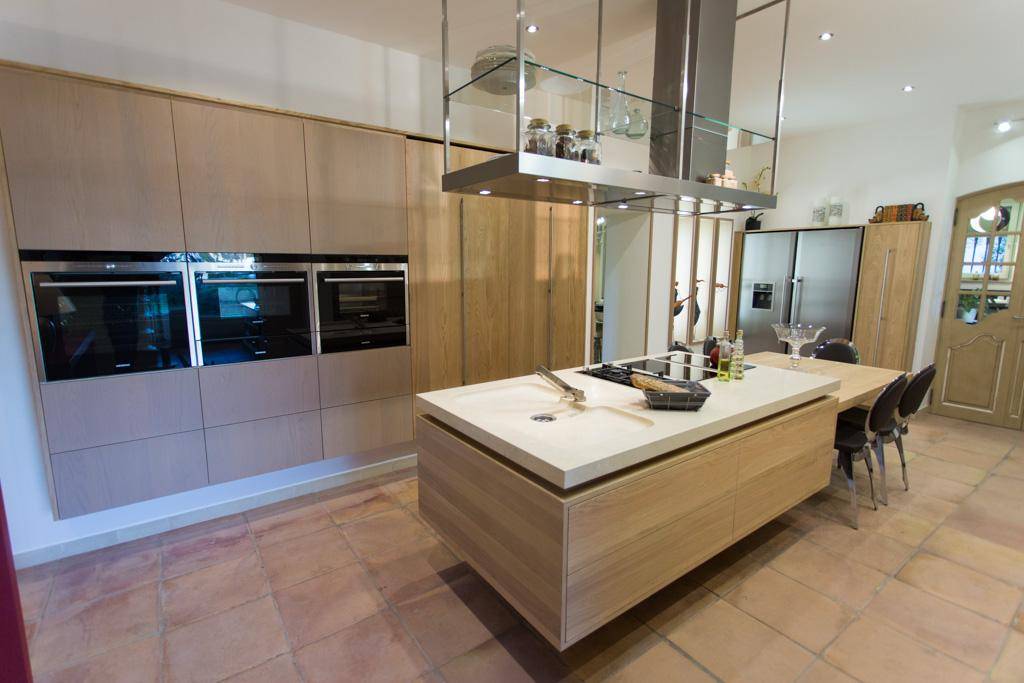 Création et rénovation de cuisine équipée haut de gamme proche d'Avignon (Vedène)