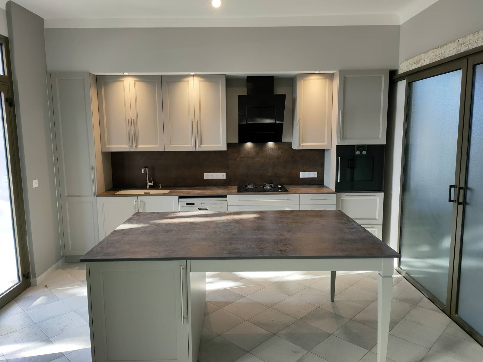 Fabricant de cuisine haut de gamme pour particuliers à proximité d'Aix en Provence, Bouches du Rhône