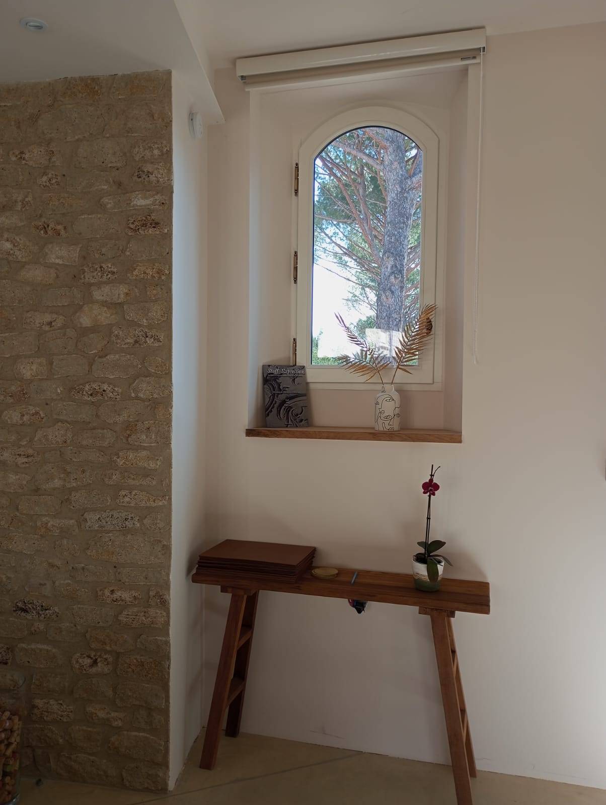 Installation de store toile intérieur sur mesure à Morières lès Avignon proche de Vedène