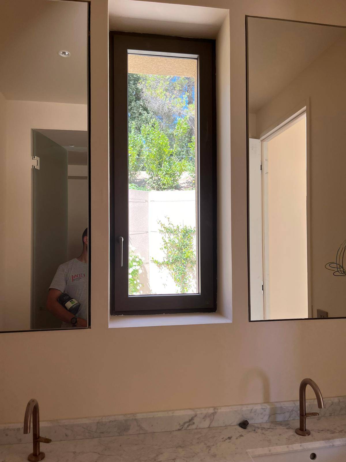 Fenêtres pvc alu pour construction maison, choisissez la robustesse et l'isolation pour votre projet de construction neuve proche Gordes Luberon