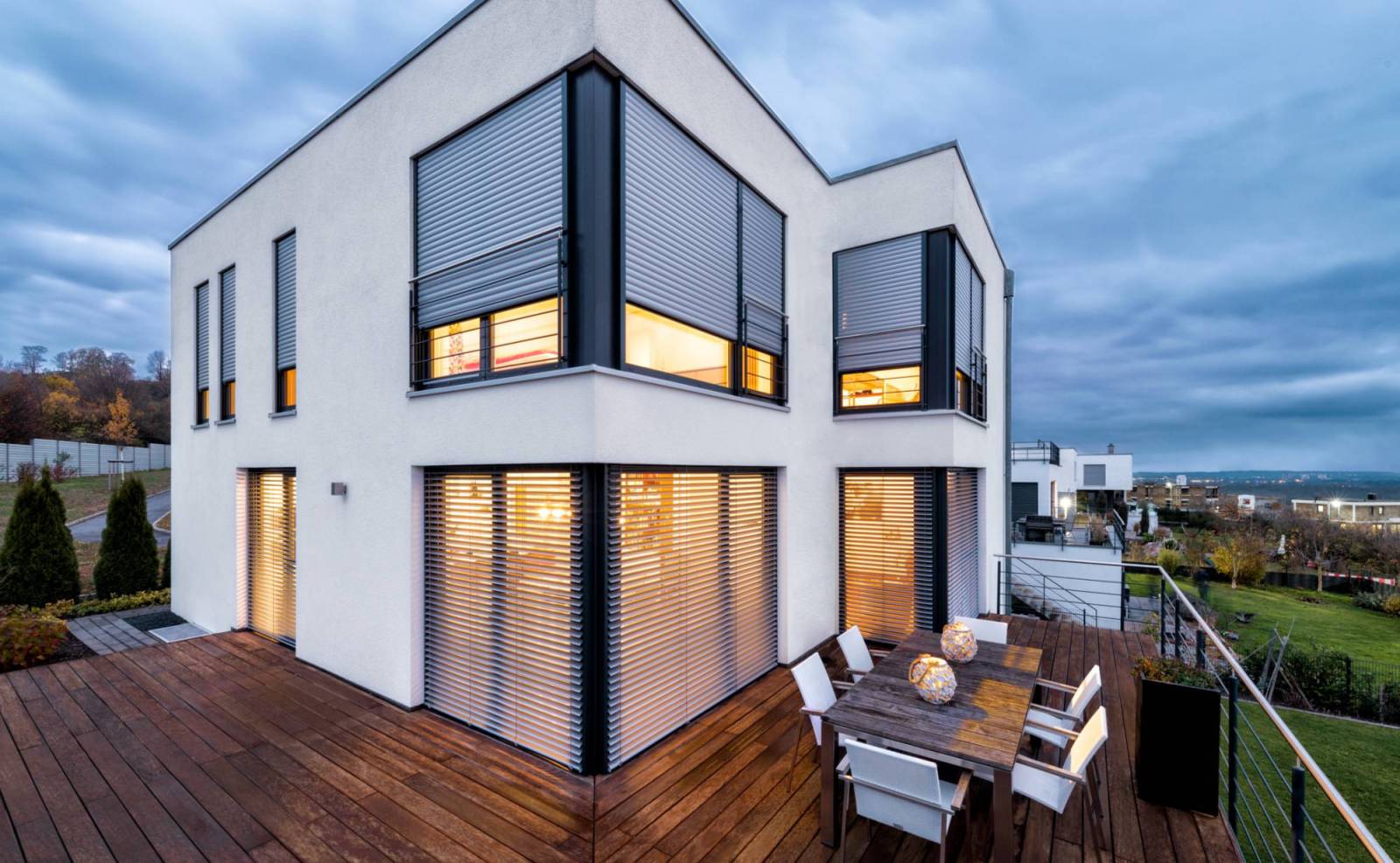 Volet Avignon - Entreprise familiale experte en vente et installation de volets battants, roulants aluminium, bois et protection solaire à Vedène (Avignon)