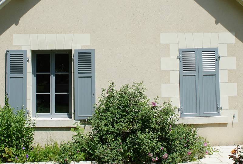 Profitez de l'élégance de nos volets battants sur mesure en aluminium près de Morières-les-Avignon (84)