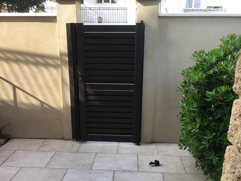 Comment ou avec quoi nettoyer son portail en aluminium?