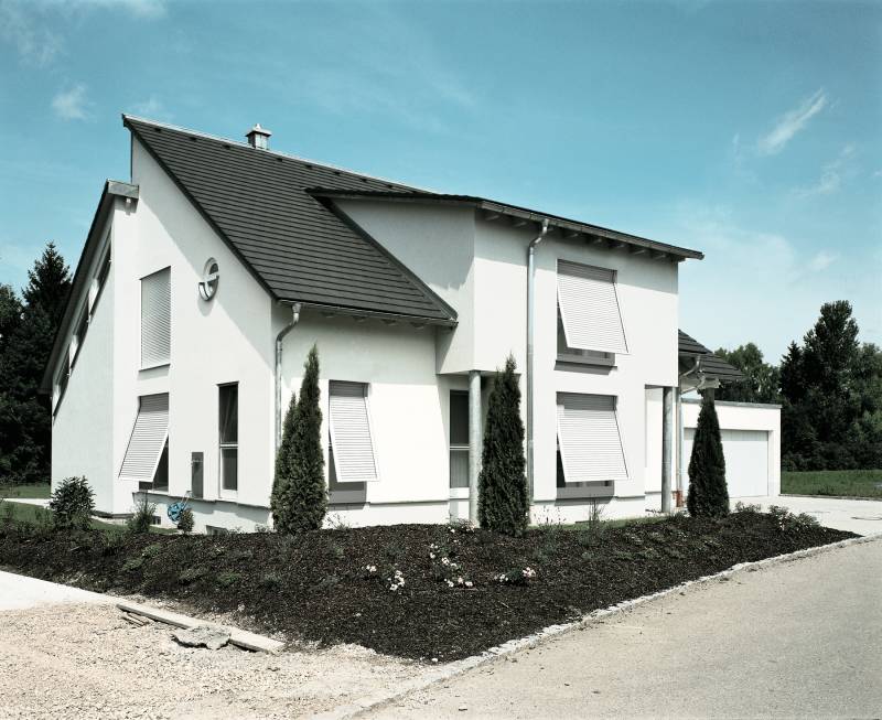 Volet roulant en aluminium de marque ROMA, idéal pour vos projets de construction et rénovation proche d'Avignon (Vaucluse)