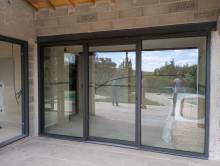 Notre zone d'activité pour ce service Menuiserie bois double vitrage sur mesure, optez pour la chaleur du bois et l'efficacité du double vitrage pour vos fenêtres